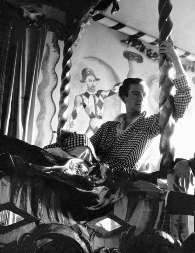 #22 Cecil Beaton, 1933.