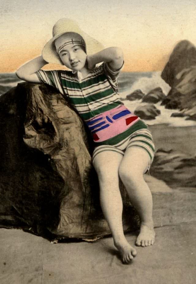#33 Japanese Bathing Beauties: Colorized Photos Of Young Geisha And Maiko Girls In Bathing Suits From 1868 to 1912