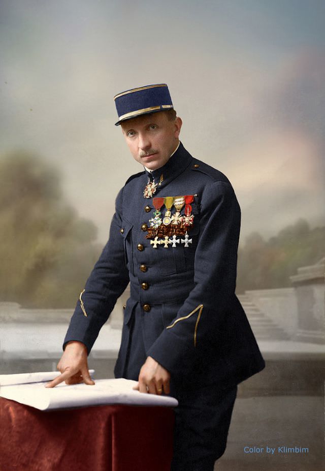 Alphonse Flavien Poiré, Russian and French military pilot, one of the two (except the Czech Karel Vashatko) foreigners, awarded four degrees of St. George’s Cross