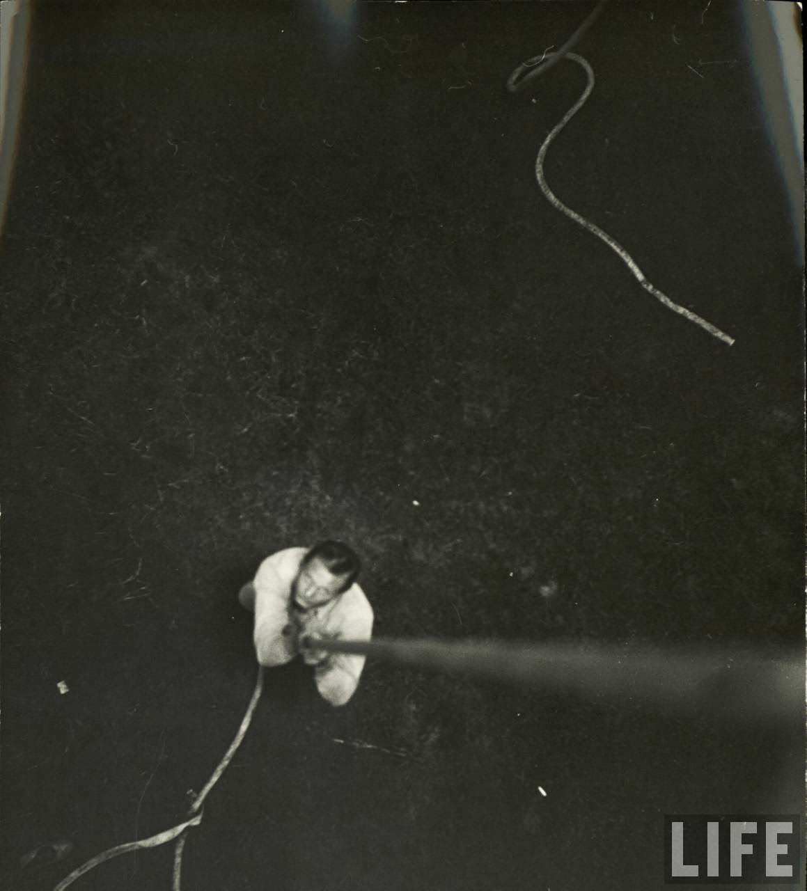 Circus Girls Of Sarasota: Vintage Photos Documenting Daily Life of Sassy Acrobat Performers, 1949 S