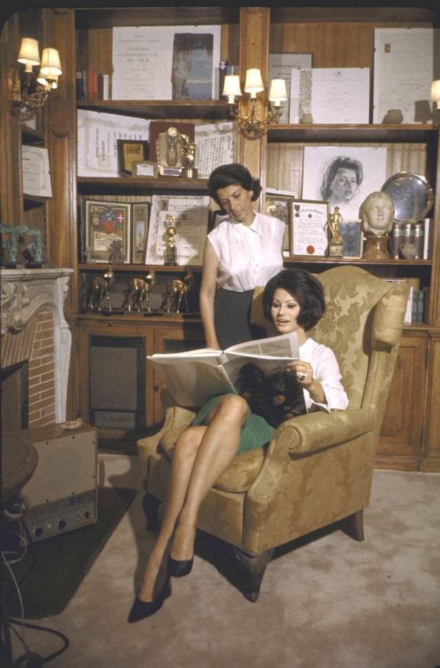 #15 Sophia Loren in her study with faithful secretary Ines.