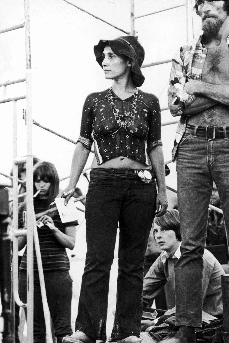 #29 Fans At The Woodstock Music Festival