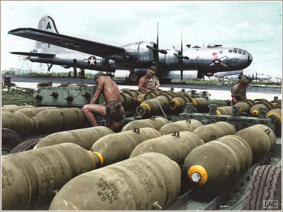 #69 Boeing B-29 Superfortress 42-24592 “Dauntless Dotty” 869th Bomb Squadron, 497th Bomb Group, 73rd Bomb Wing, 20th Air Force. 24th of November 1944.
