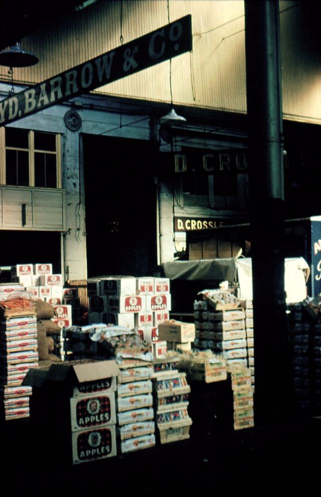 #21 Interior of a fruit market, 1961