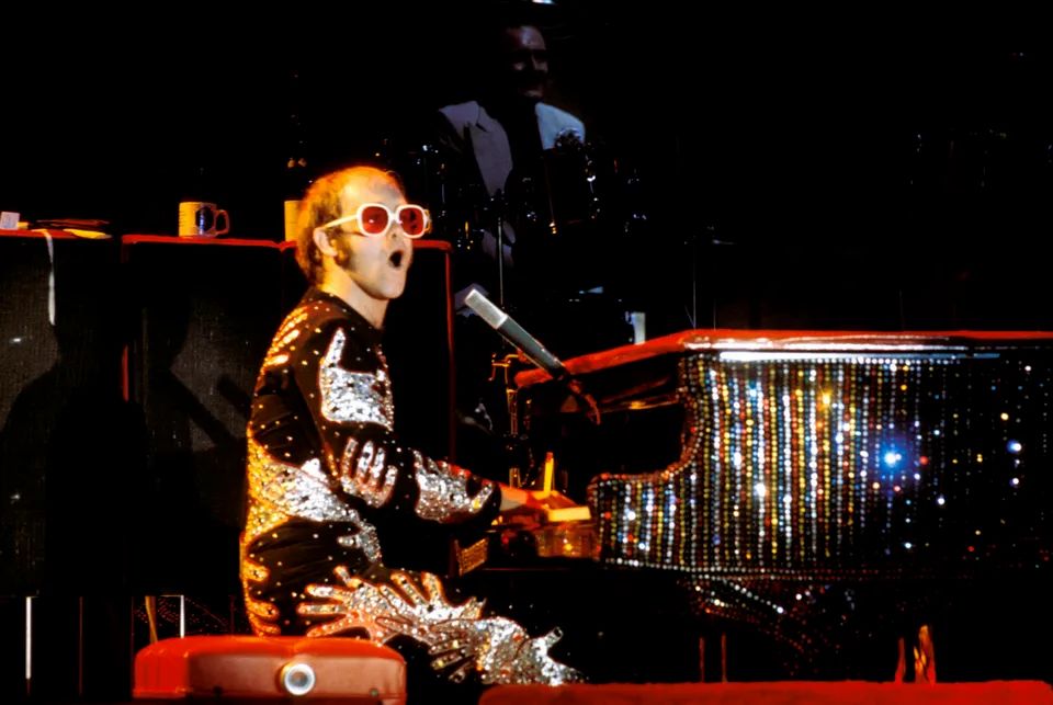 Elton John performs “Pinball Wizard”, 1975