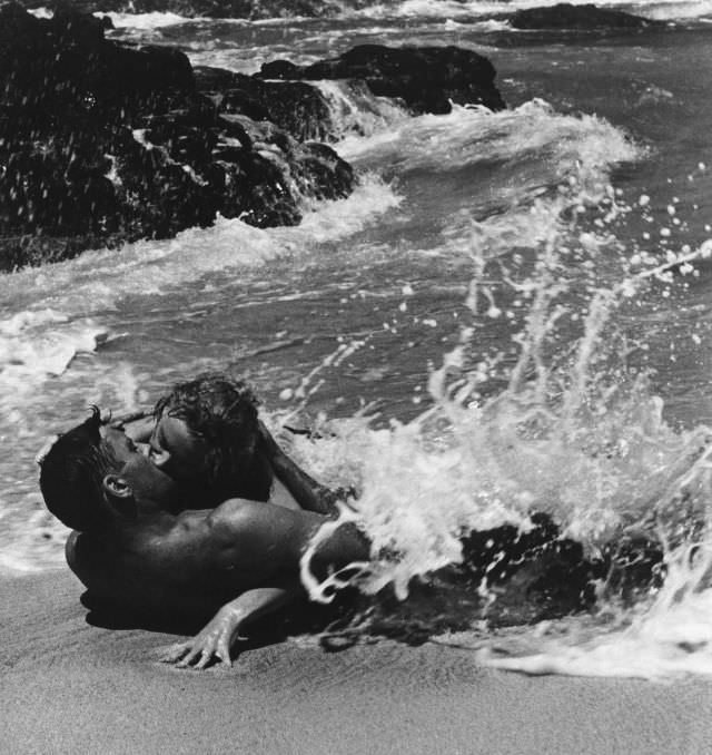 Burt Lancaster and Deborah Kerr in their famous surfside kiss in ‘From Here to Eternity,’ 1953.