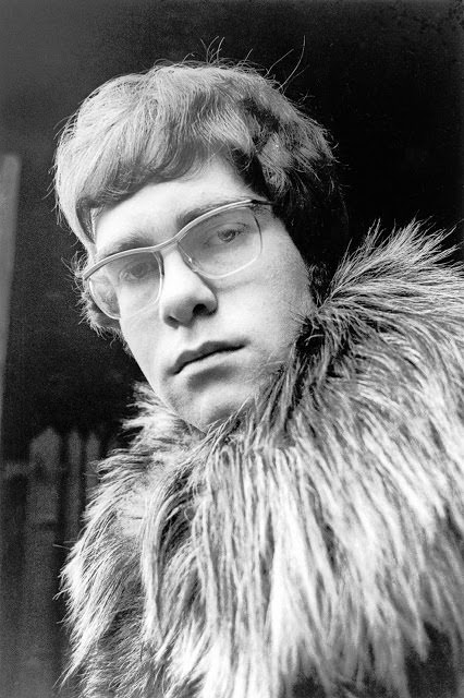 Elton John’s first photo shoot in 1968
