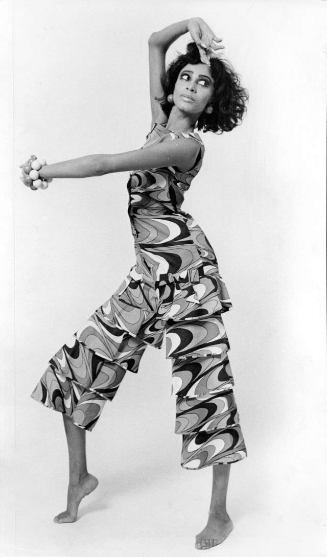 The World’s First Black Supermodel: Fabulous Fashion Photos Of Donyale Luna Fashion &; Culture