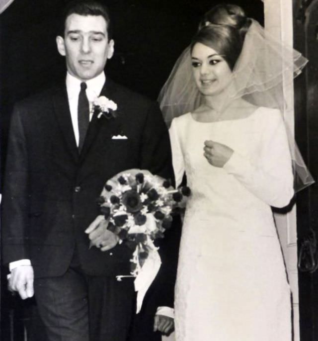 #6 Frances Shea and gangster Reggie Kray on their wedding day, April 20th, 1965