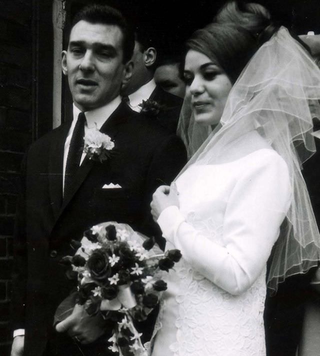 #12 Frances Shea and gangster Reggie Kray on their wedding day, April 20th, 1965