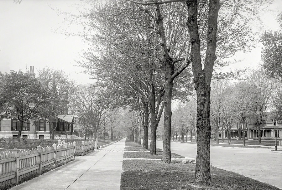 #22 orth Delaware Street, Indianapolis, 1904
