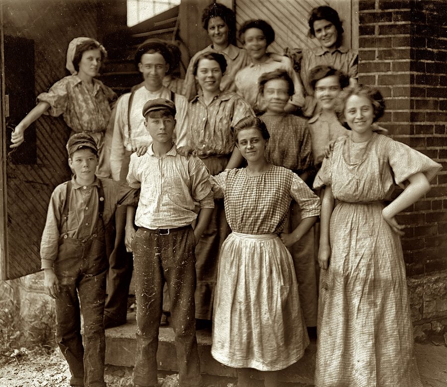 #31 Young People in an Indianapolis Cotton Mill, Indianapolis, 1908