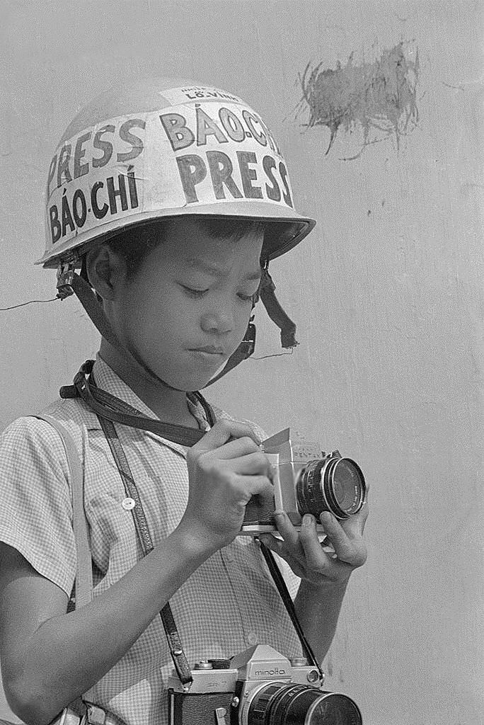 #3  Lo Manh Hung: The Youngest Photo Journalist Of The Vietnam War, 1968 #3 Vietnam War