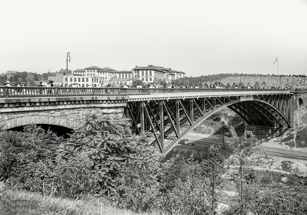 Schenley Park Bridge and the ‘Tick’ Carnegie-Mellon University), Pittsburgh, 1910