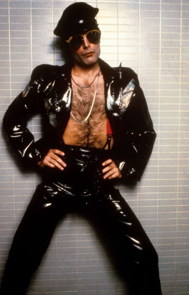 Young Freddie Mercury: Cool Photos Of Ultimate Rock God From His Life Music