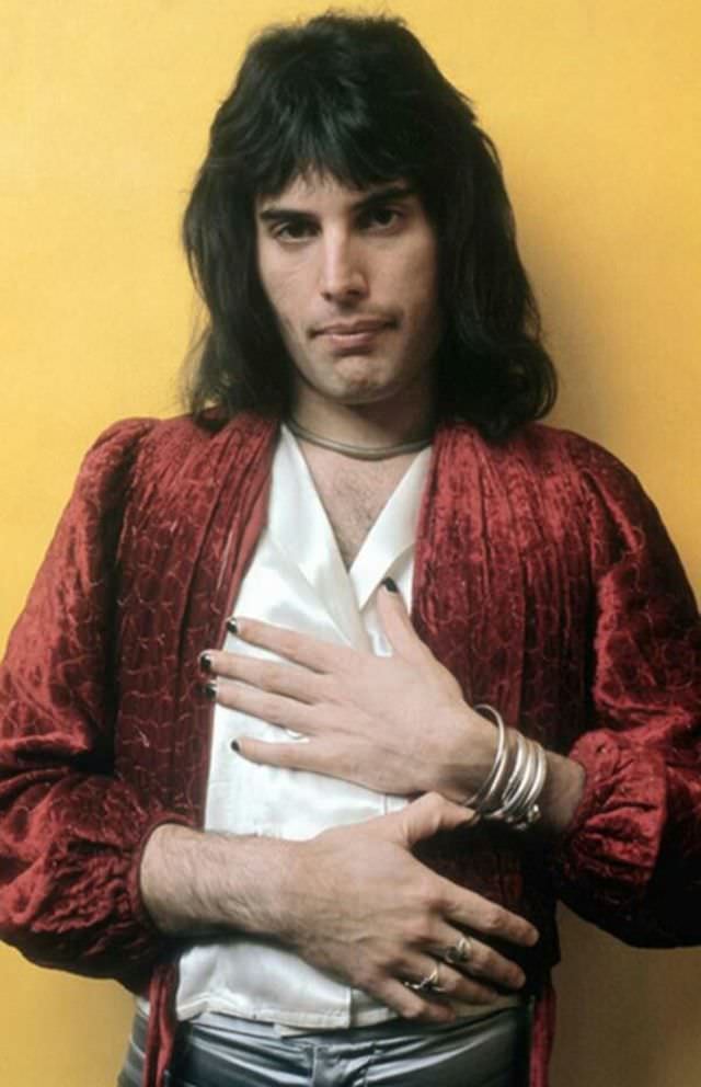 Young Freddie Mercury: Cool Photos Of Ultimate Rock God From His Life Music