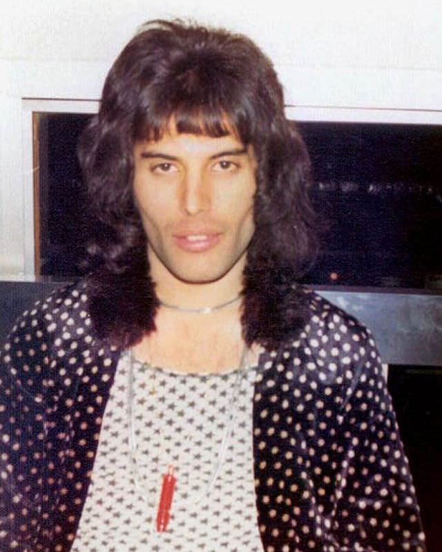 Young Freddie Mercury: Cool Photos Of Ultimate Rock God From His Life Music
