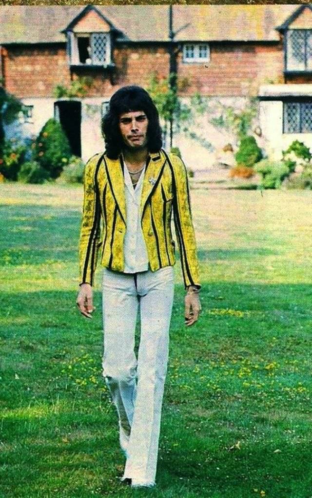 Young Freddie Mercury: Cool Photos Of Ultimate Rock God From His Life Music
