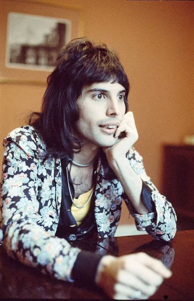 Young Freddie Mercury: Cool Photos Of Ultimate Rock God From His Life Music