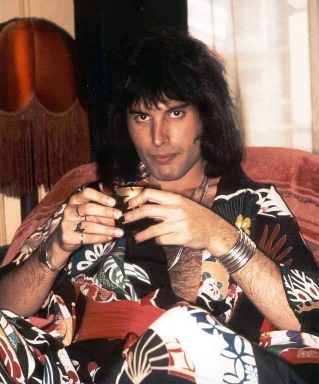 Young Freddie Mercury: Cool Photos Of Ultimate Rock God From His Life Music