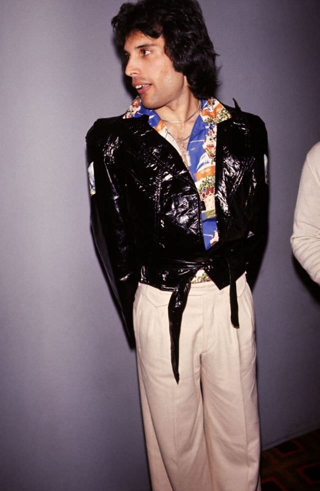Young Freddie Mercury: Cool Photos Of Ultimate Rock God From His Life Music