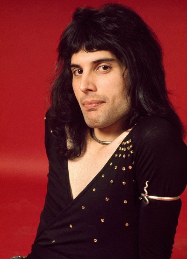 Young Freddie Mercury: Cool Photos Of Ultimate Rock God From His Life Music