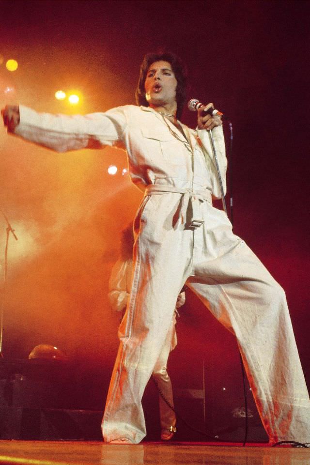 Young Freddie Mercury: Cool Photos Of Ultimate Rock God From His Life Music