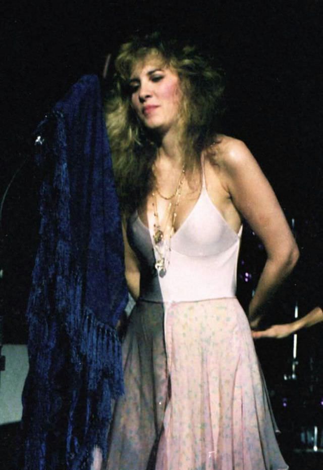 Young Stevie Nicks: Gorgeous Photos Of Female Rockstar Who Shaped Rock ‘N’ Roll Music