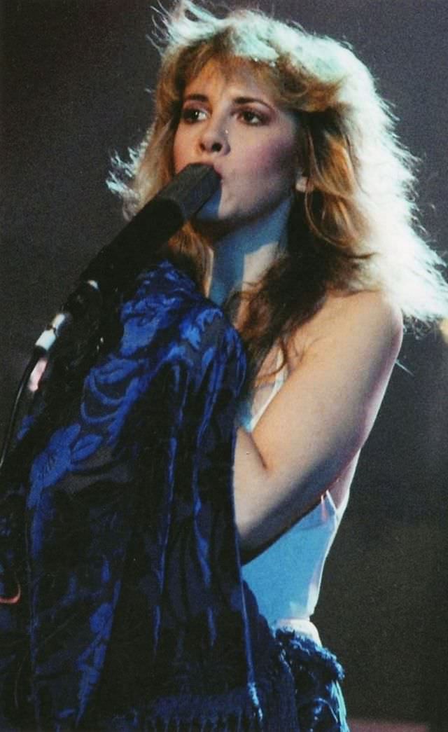 Young Stevie Nicks: Gorgeous Photos Of Female Rockstar Who Shaped Rock ‘N’ Roll Music