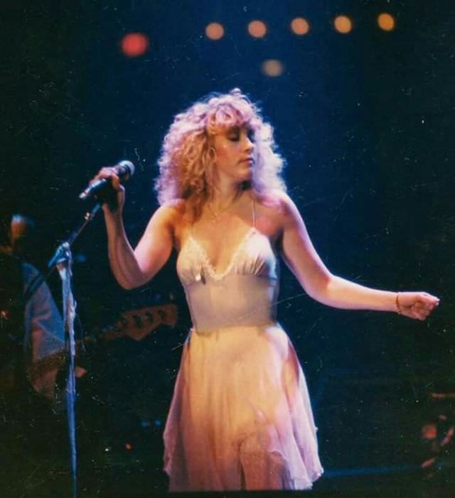 Young Stevie Nicks: Gorgeous Photos Of Female Rockstar Who Shaped Rock ‘N’ Roll Music