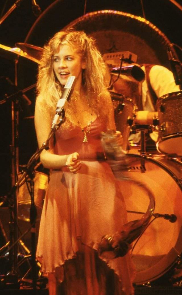 Young Stevie Nicks: Gorgeous Photos Of Female Rockstar Who Shaped Rock ‘N’ Roll Music