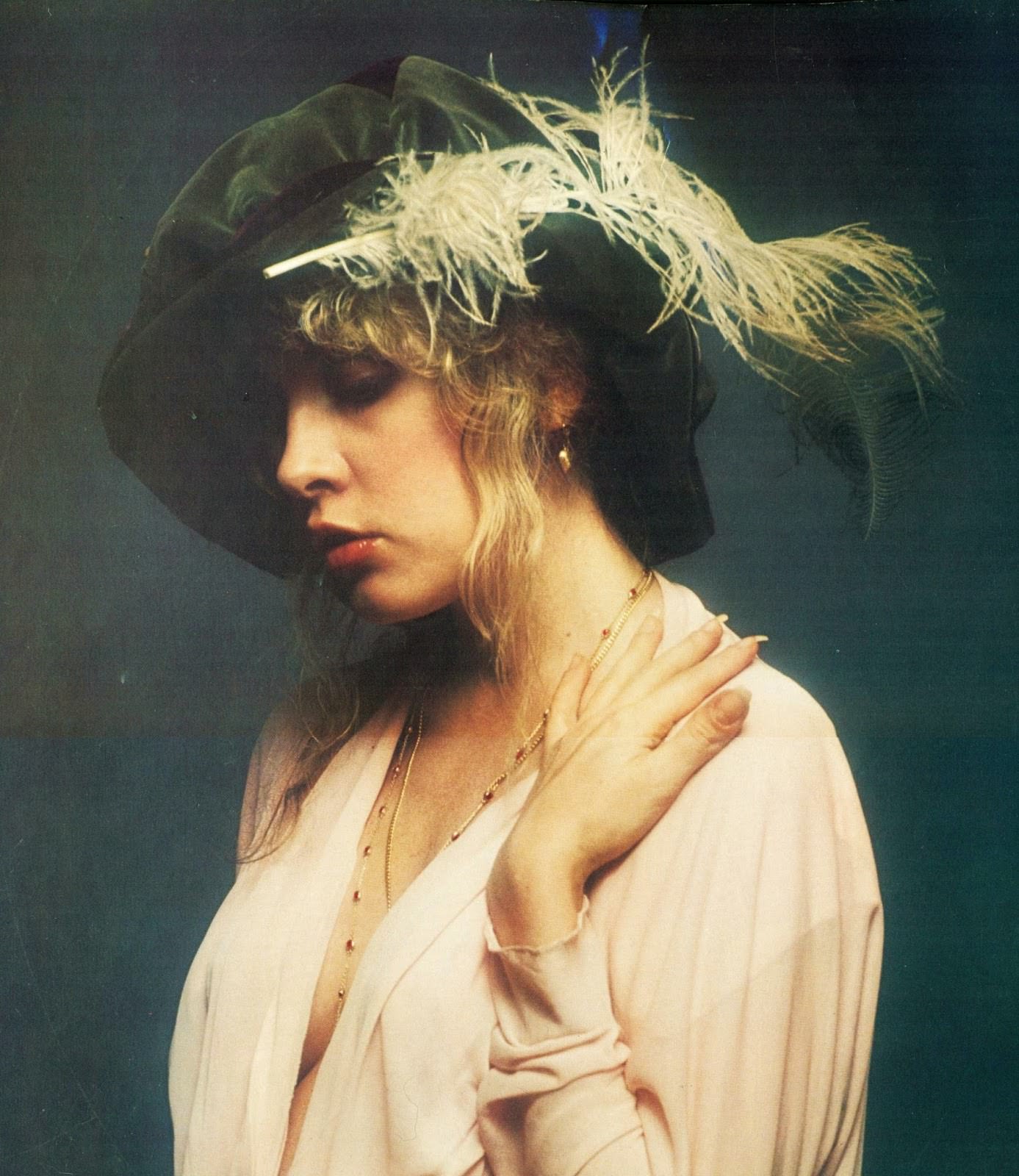 Young Stevie Nicks: Gorgeous Photos Of Female Rockstar Who Shaped Rock ‘N’ Roll Music
