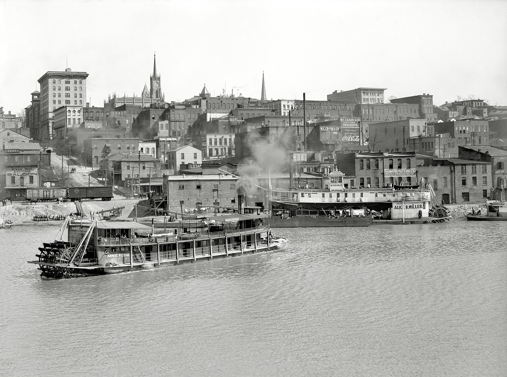 #5 Vicksburg waterfront, The Mississippi River circa 1909