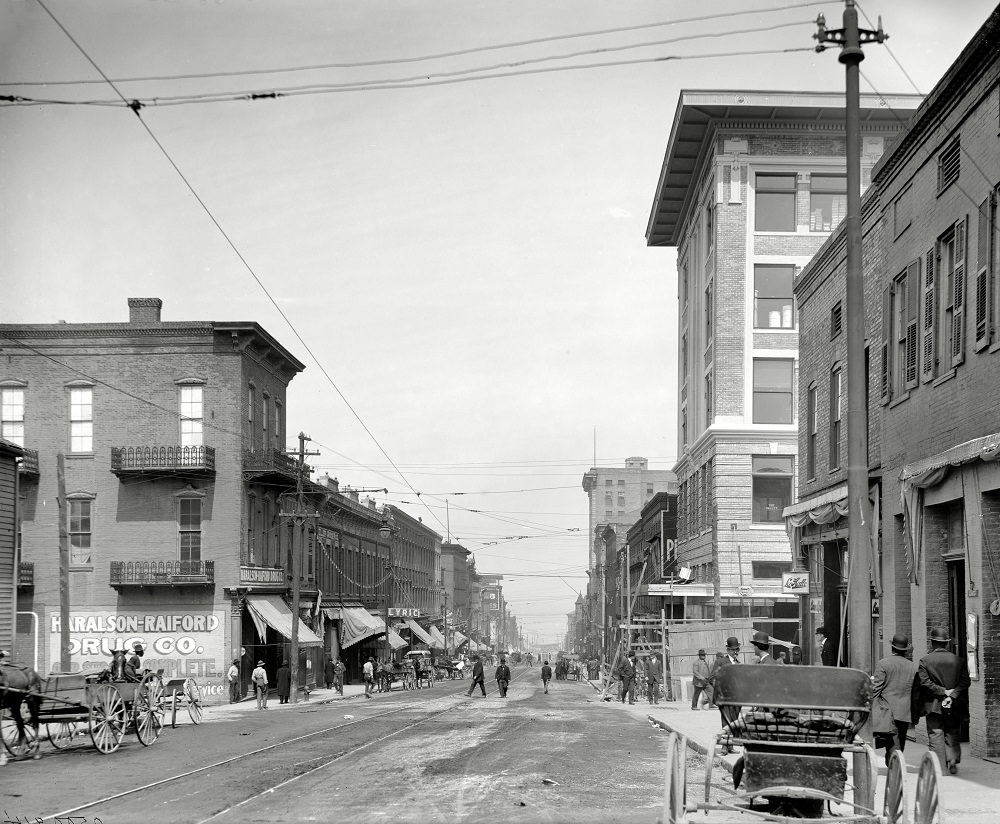 #13 Washington Street, Vicksburg, Mississippi, circa 1910