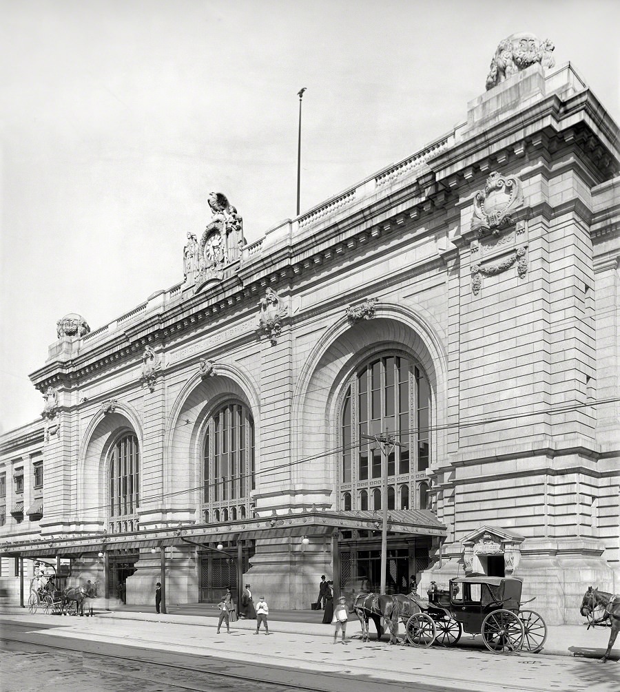 #4 Entrance, N.Y.C. & H.R. R.R. station, Albany, New York, 1906