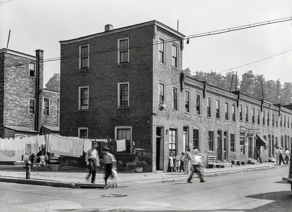#9 Housing conditions in Ambridge, Pennsylvania, July 1939