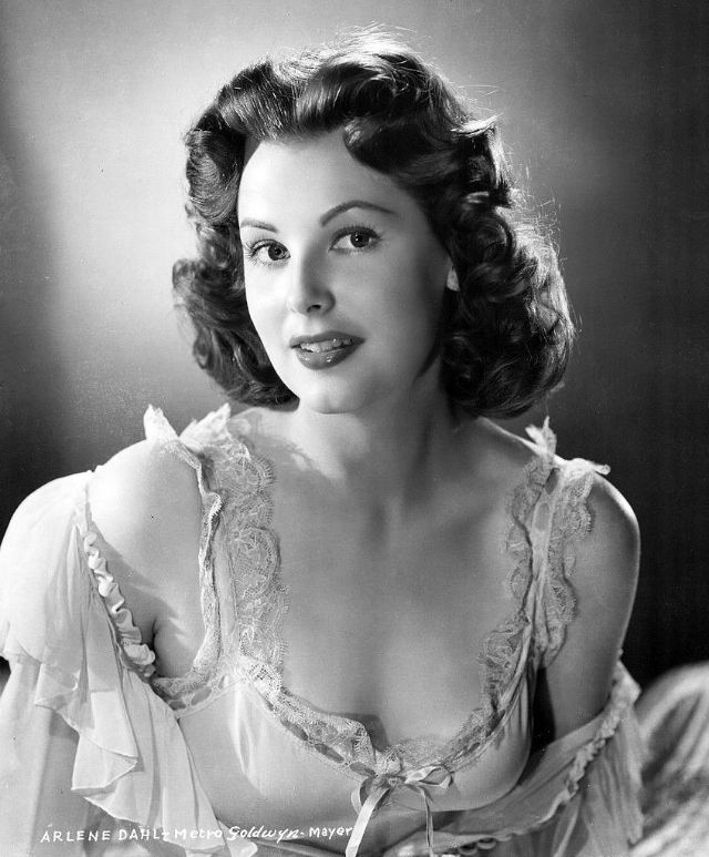 Glamorous Photos Of Arlene Dhal From Her Acting Career Celebrities