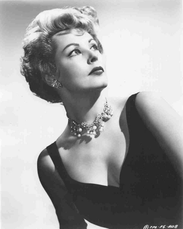Glamorous Photos Of Arlene Dhal From Her Acting Career Celebrities
