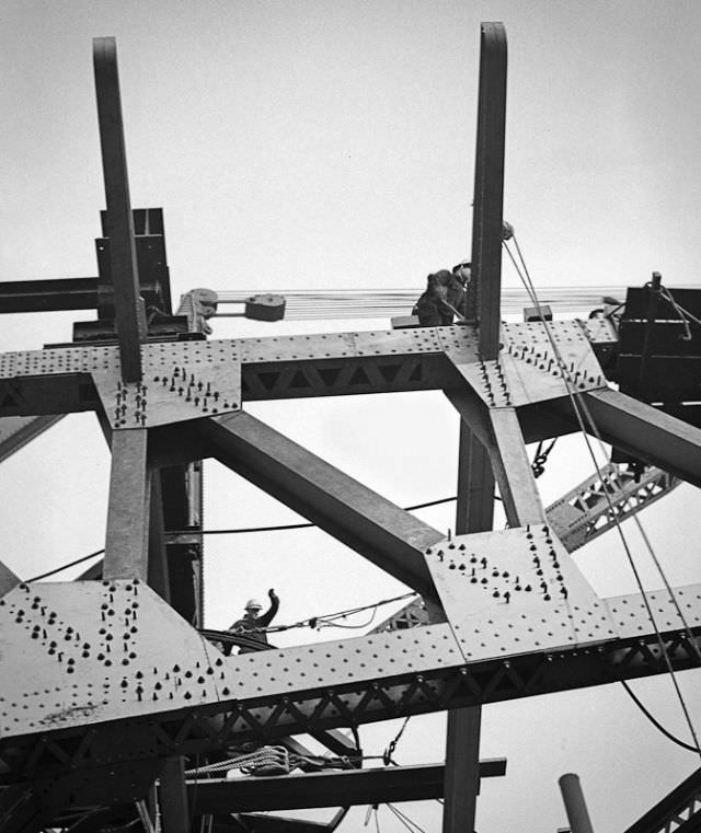 #16 Construction of Columbia Parkway viaduct over Eggleston Avenue in January 1938