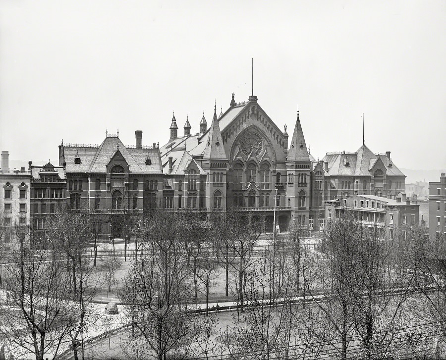 #8 Music Hall, Washington Park and Cincinnati Music Hall on Elm Street, 1906