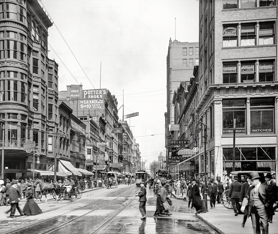 #7 Fifth Street north from Race, Cincinnati circa 1907