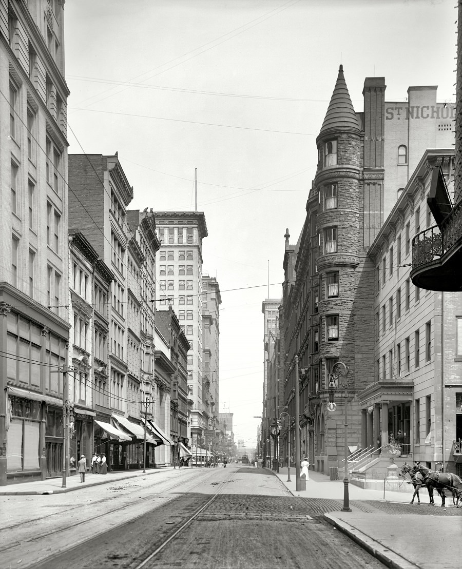 #42 Fourth Street east from Race Street, Cincinnati, Ohio, circa 1910