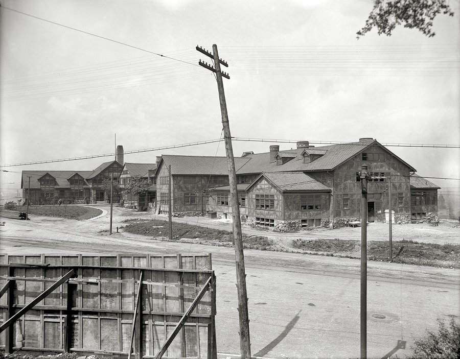 #36 Rookwood Pottery, Cincinnat circa 1906