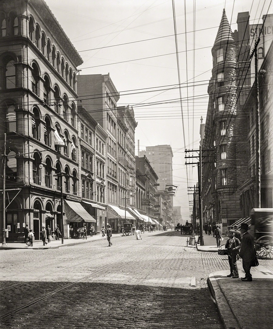#57 Fourth Street looking east from Race, Cincinnati, 1900
