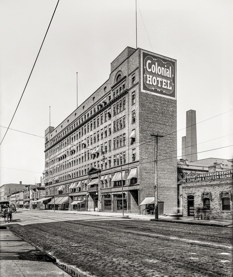 #14 Colonial Hotel, Prospect Avenue, Cleveland circa 1900