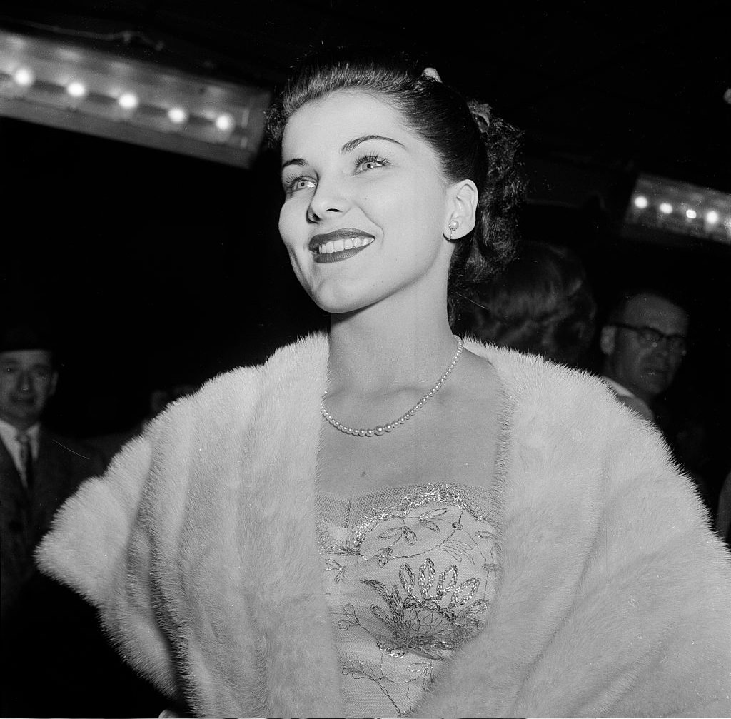 #20 Debra Paget attends the movie premiere of “Fixed Bayonets!” in Los Angeles, December 1951