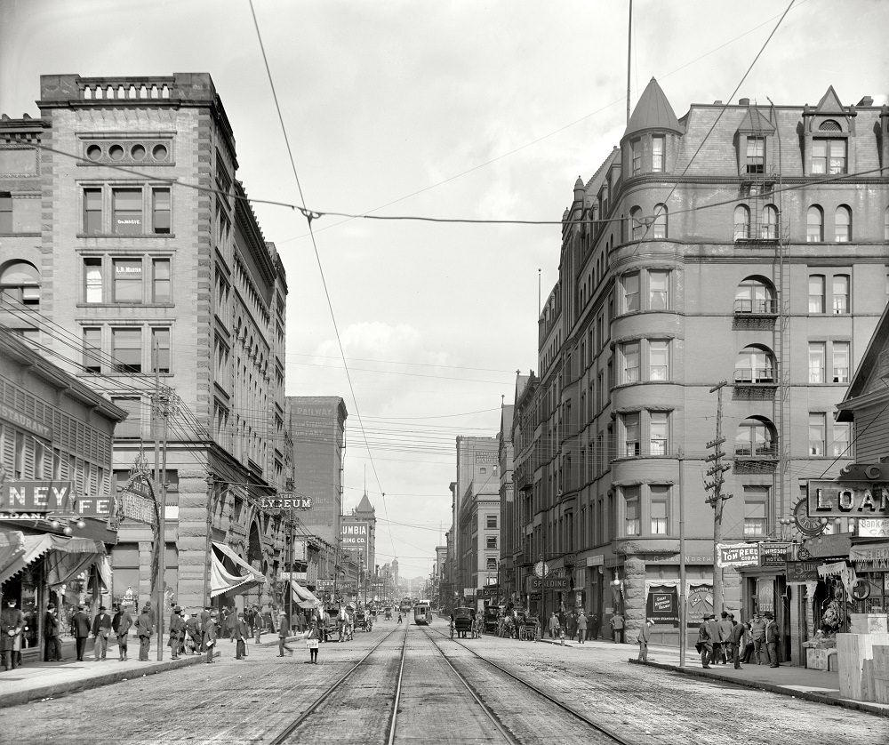#19 Superior Street, Duluth, 1909