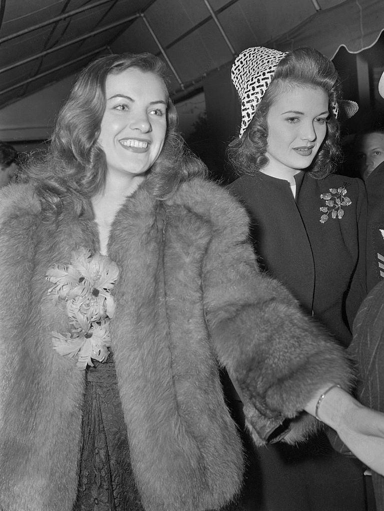 Ella Raines and Lois Andrews arrive at Mocambo’s in Los Angeles, California, 1940s