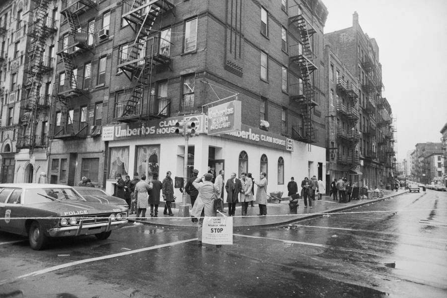 Crime scene rope stretched across the intersection of Hester and Mulberry Streets in Little Italy, blocking off Umberto’s Clam House, where reputed mobster Joseph “Crazy Joe” Gallo was killed, 1972