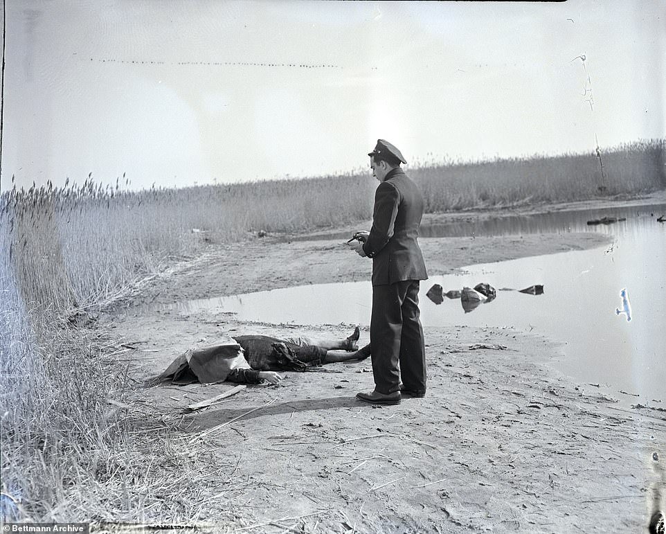 A woman’s body is found washed up on marshes in Brooklyn in 1947
